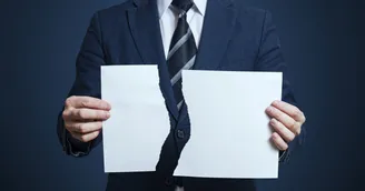 Résiliation d'un contrat à durée déterminée : paiement du prix forfaitaire mensuel en cas d'exécution