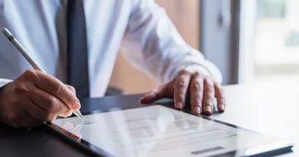 Application des règles sur les contrats hors établissement à un contrat conclu entre professionnels