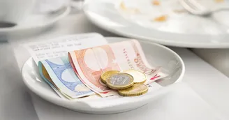 Pourboires : prolongation des exonérations sociales et fiscales