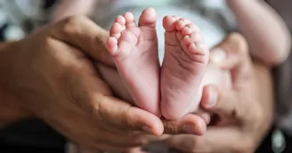 Le refus des congés de paternité et de naissance du salarié supposé polygame est discriminatoire