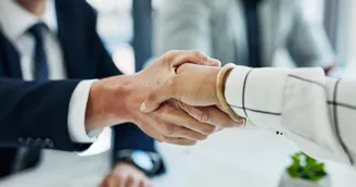 Les usages d’une profession sont applicables à un tiers à cette profession s’il les a connus et acceptés