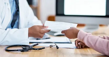 Arrêt maladie : fin de la tolérance d’indemnisation des jours non prescrits en cas de prolongation