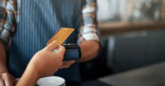 La limite d’exonération de la part patronale des titres restaurant est relevée à 5,92 €