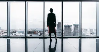 Mise en réserve des bénéfices par le majoritaire rémunéré en tant que dirigeant : un abus de majorité ?