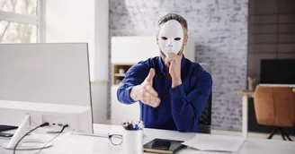 Une société n'est pas responsable des agissements commis, avant son immatriculation, par son fondateur