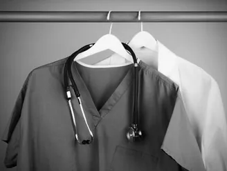 Système de santé : le gouvernement veut « décloisonner »