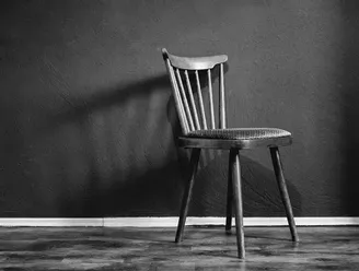 Prud’hommes : le collaborateur d’un avocat aux conseils demande la requalification de son contrat